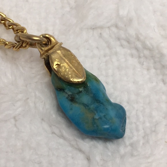 Jewelry - ❤️ Small Turquoise Rock with Gold Tone Chain